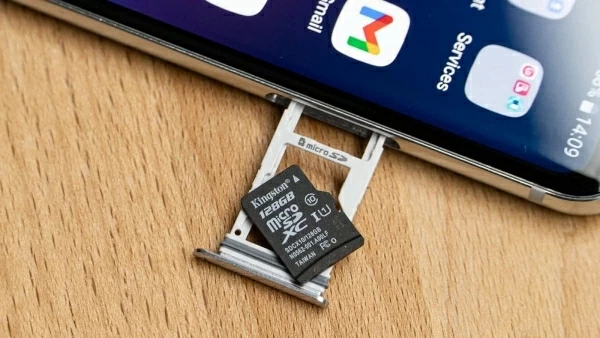 Cách lắp thẻ nhớ vào điện thoại SamSung nhanh chóng và chính xác