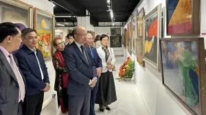 Vietnamese lacquer art introduced in Paris