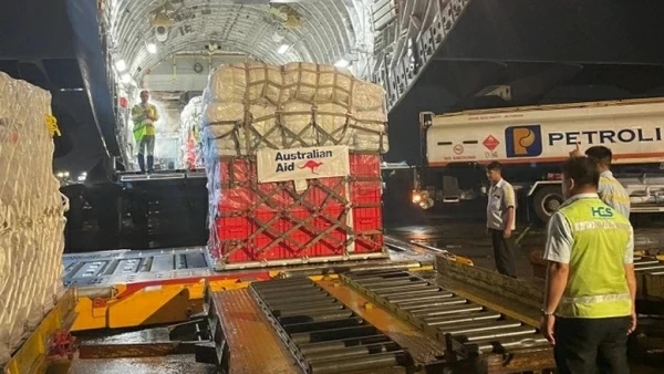 Typhoon-hit provinces receive relief supplies from international friends