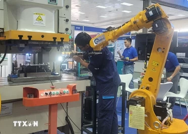 Hanoi fair spotlights supporting industries