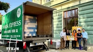 Vietnamese community joins hands for Czech Republic’s flood relief efforts