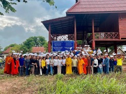 Tổng Lãnh sự quán Việt Nam tại Luang Prabang thăm hỏi, hỗ trợ bà con ở tỉnh Luang Nam Tha, Lào chịu ảnh hưởng của bão Yagi