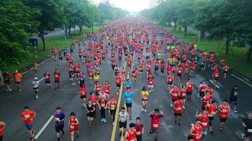 Nhiều vận động viên chuyên nghiệp, thành tích cao tham gia giải Marathon quốc tế Hà Nội Techcombank