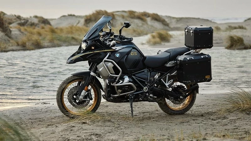 giá xe BMW R 1250 GS Adventure Ultimate Edition khoảng 967,8 triệu đồng