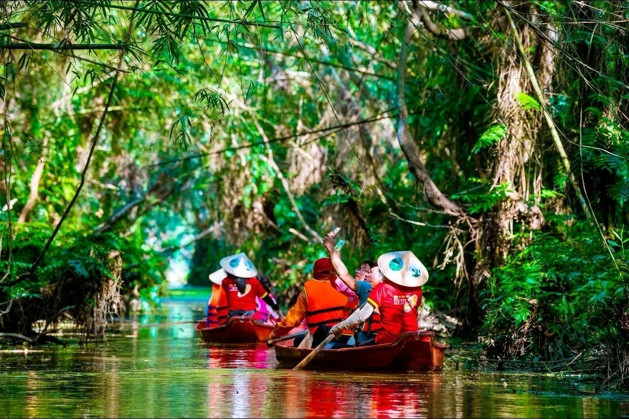 Đội ngũ hướng dẫn viên lúc nào cũng rất nhiệt tình, vui vẻ. Nếu có dịp, chắc chắn ai đó sẽ quay lại nơi này thật nhiều lần nữa, vì cảnh vật ở đây rất đẹp, có rừng và có những con người cực kỳ dễ thương.