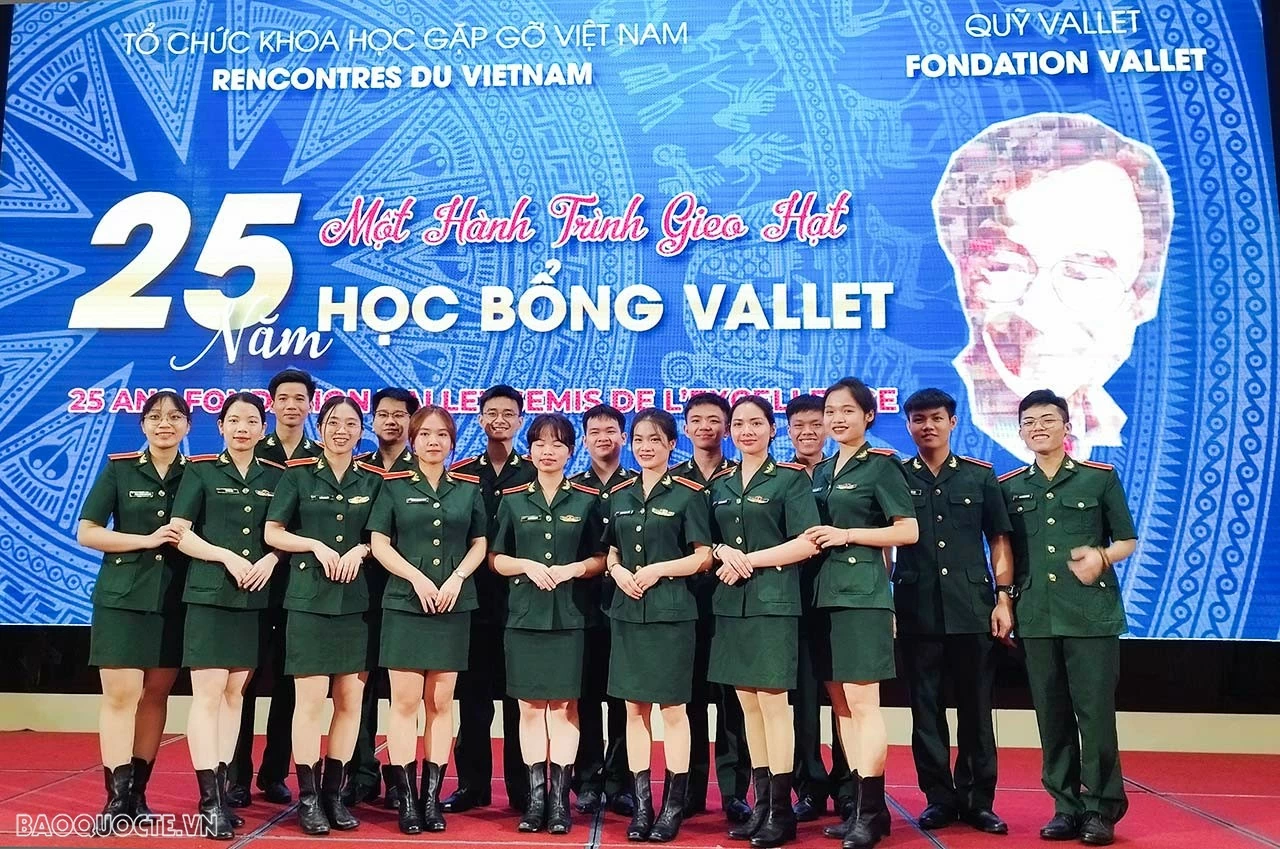 Kỷ niệm 25 năm ‘hành trình gieo hạt’ học bổng Vallet