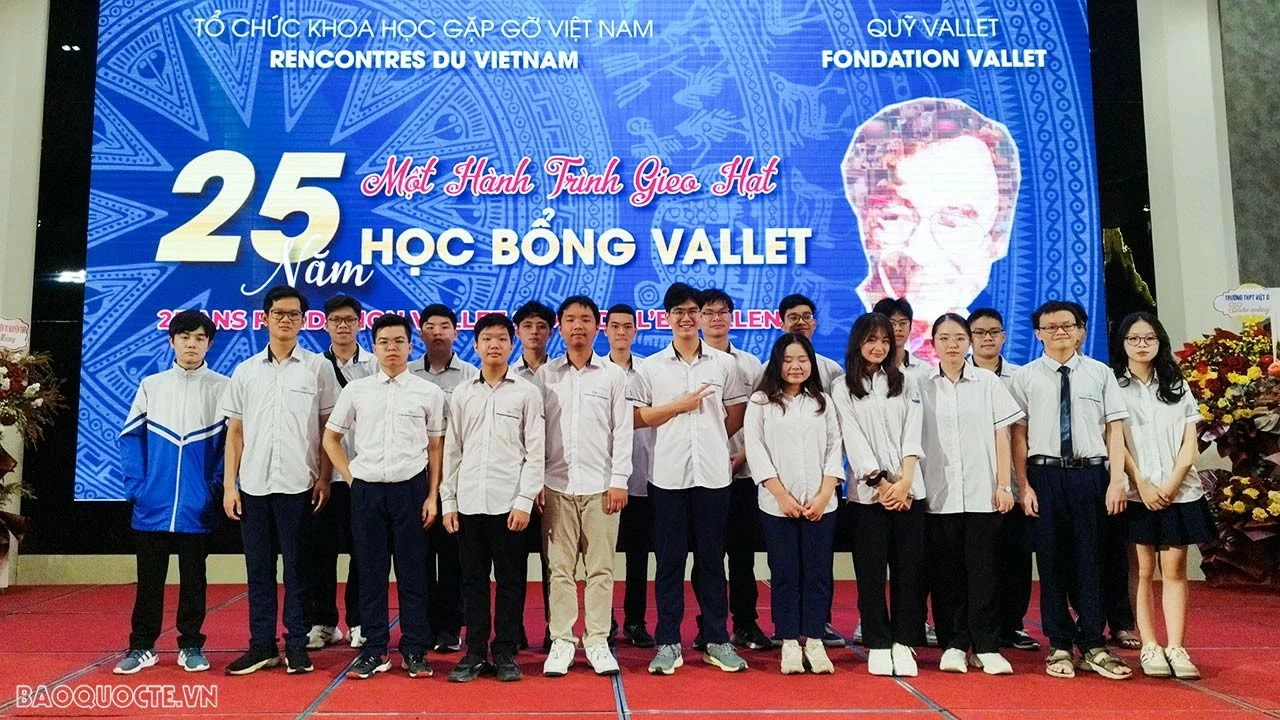 Kỷ niệm 25 năm ‘hành trình gieo hạt’ học bổng Vallet