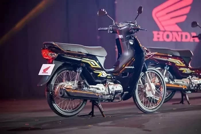 Cận cảnh Honda Dream 125 2025 ra mắt tại Campuchia, giá hơn 60 triệu đồng Cận cảnh Honda Dream 125 2025 ra mắt tại Campuchia, giá hơn 60 triệu đồng