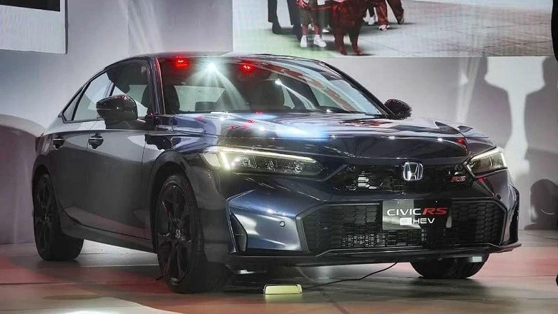 Honda Civic e:HEV 2025 trình làng tại thị trường Philippines