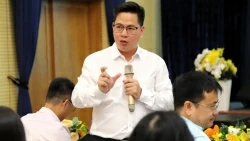 PGS. TS. Trần Thành Nam: 'Cần kế hoạch dài hơi giúp trẻ em thích nghi trở lại cuộc sống sau bão lũ'