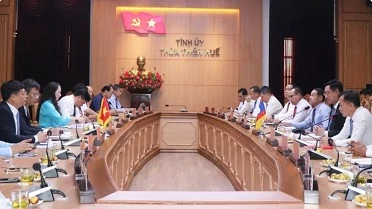 Thua Thien - Hue strengthens traditional friendship with Laos' Champasak