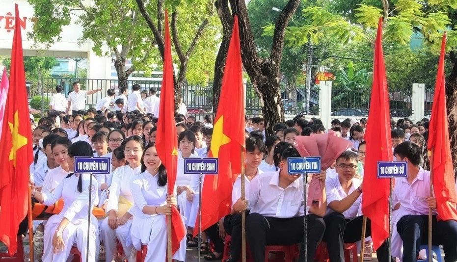 Quảng Nam chi 158 tỷ miễn học phí cho học sinh Quảng Nam chi 158 tỷ miễn học phí cho học sinh