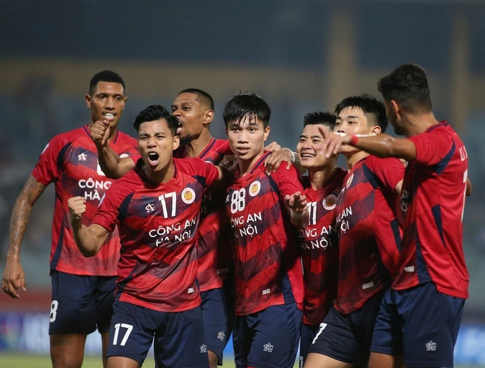 CLB Công an Hà Nội đại thắng 5 sao, dẫn đầu B ASEAN Club Championship