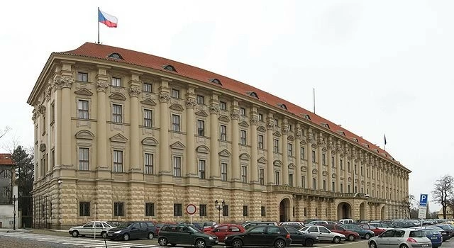 Thiếu tiền, Bộ Ngoại giao Czech cảnh báo nguy cơ đóng cửa một số Đại sứ quán Thiếu tiền, Bộ Ngoại giao Czech cảnh báo nguy cơ đóng cửa một số Đại sứ quán