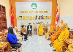 Tổng lãnh sự quán Mỹ đánh giá cao công tác chăm lo cho đồng bào dân tộc, tôn giáo tại tỉnh Vĩnh Long