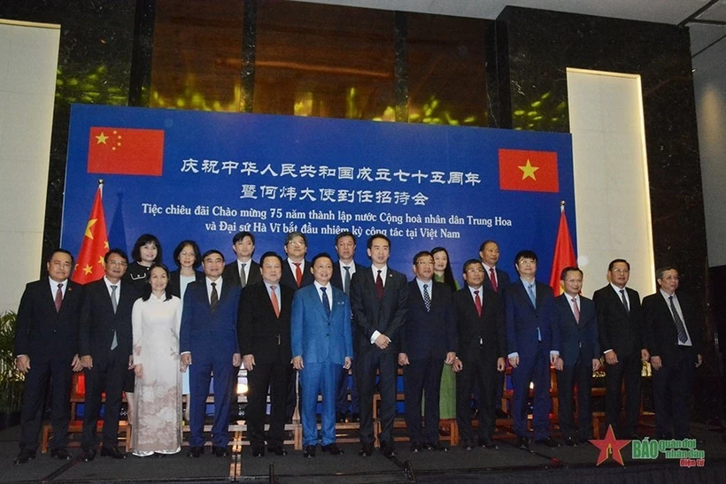 The Chinese Embassy in Vietnam hosted a banquet in Hanoi on September 27 evening to celebrate the 75th National Day of the People’s Republic of China