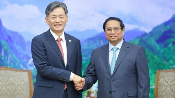 PM Pham Minh Chinh welcomes Commissioner General of Korean National Police Agency