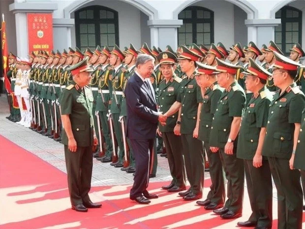 Party General Secretary and State President To Lam visits General Department of Defence Intelligence (Photo: VNA)