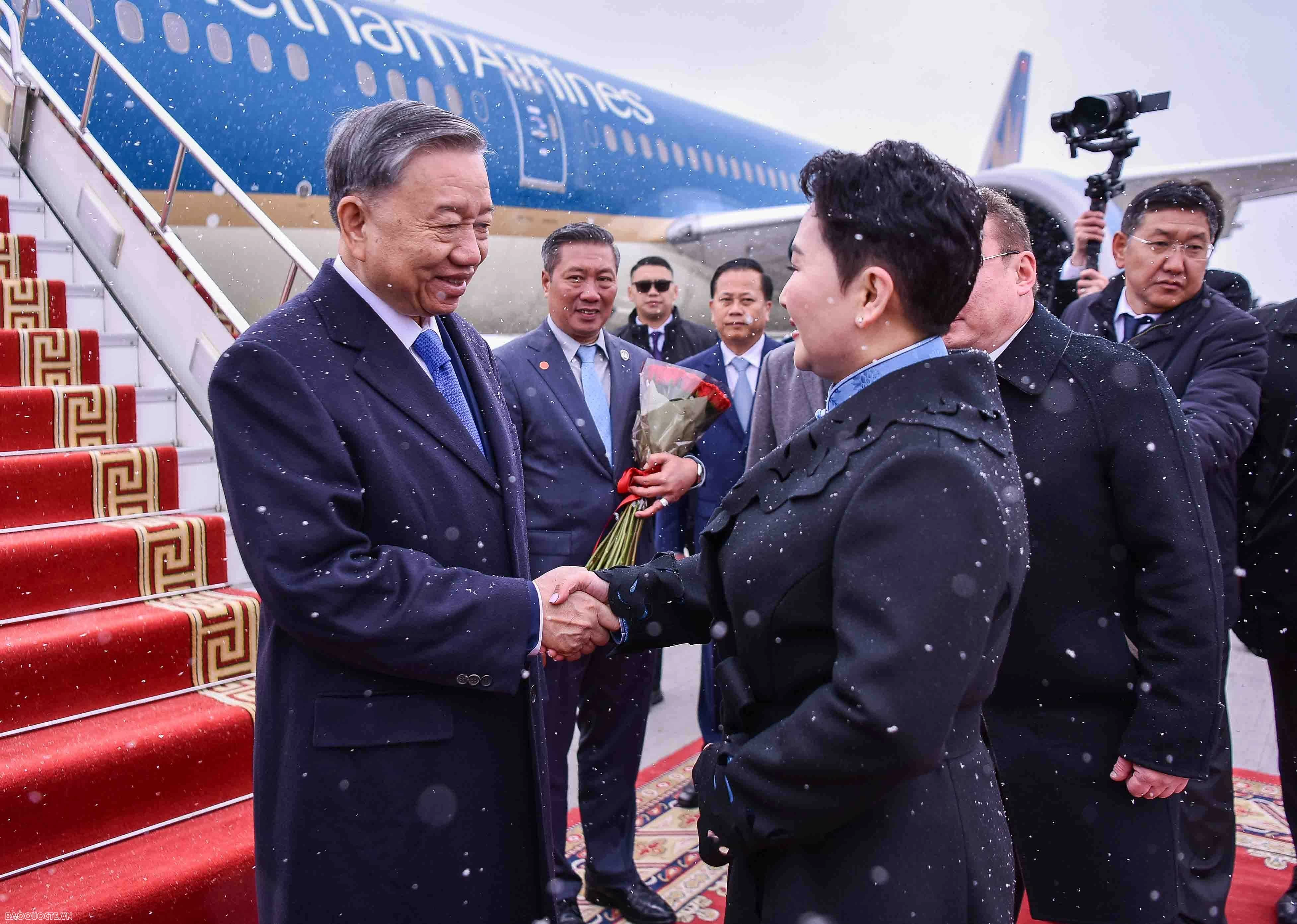 General Secretary, President To Lam arrives in Ulaanbaatar, beginning state visit to Mongolia