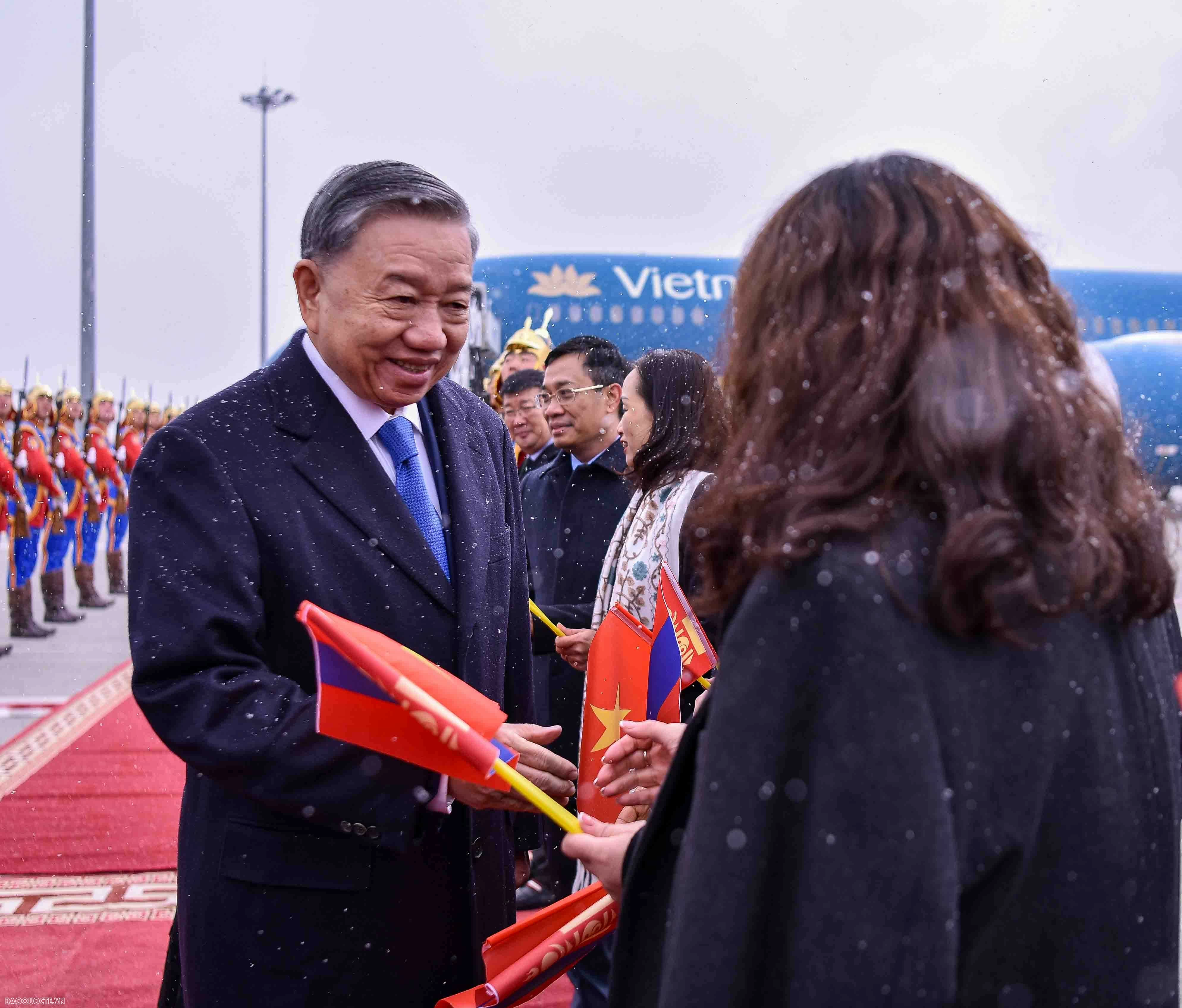 General Secretary, President To Lam arrives in Ulaanbaatar, beginning state visit to Mongolia