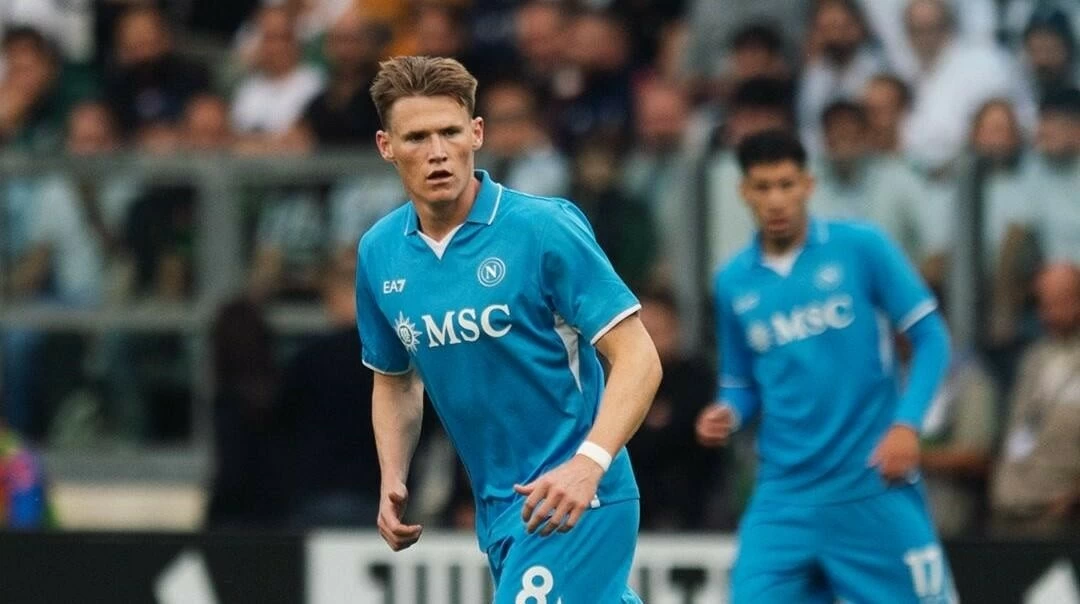 Napoli lên ngôi đầu Serie A, HLV Conte hết lời khen Scott McTominay