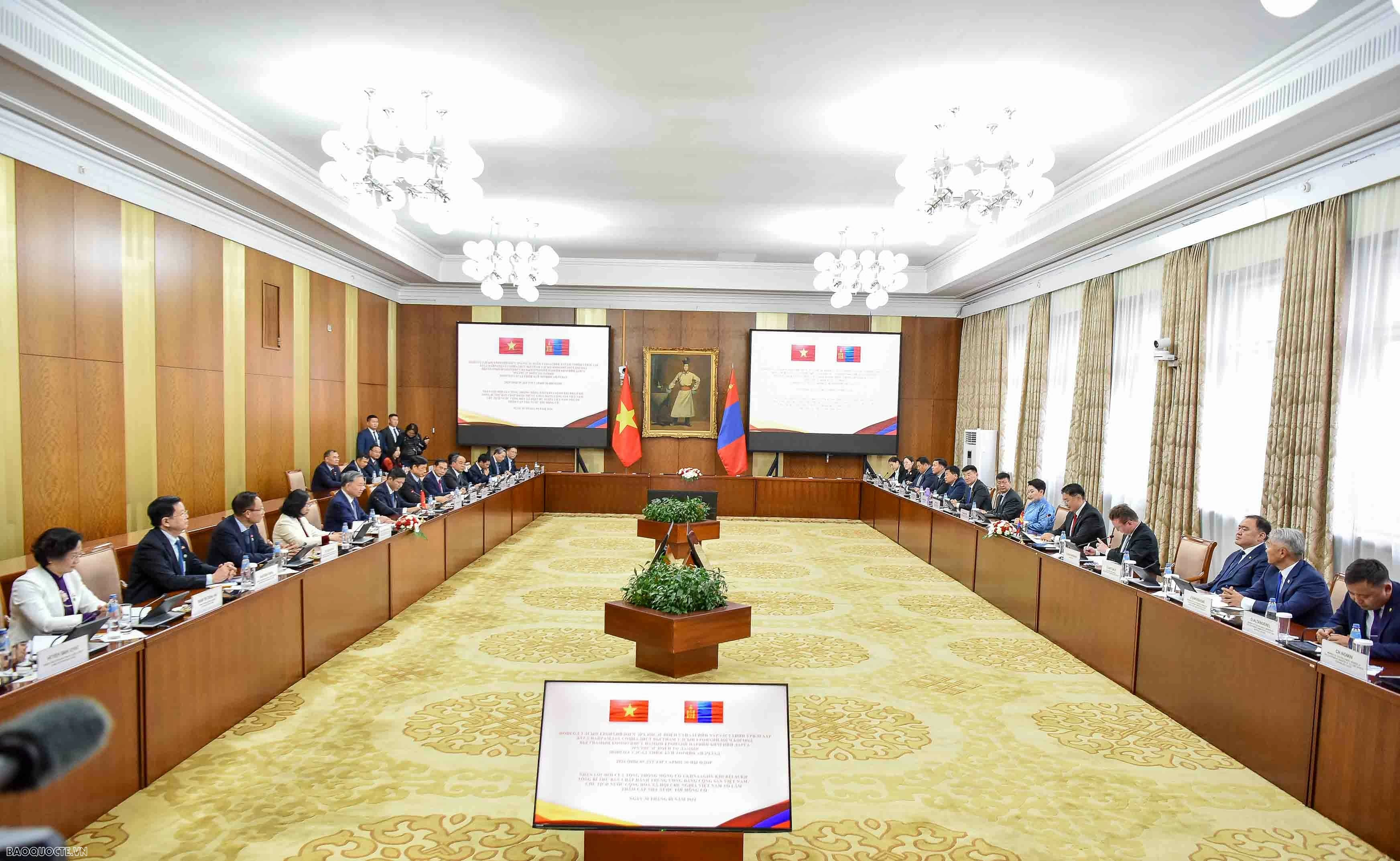 Lễ đón chính thức Tổng Bí thư, Chủ tịch nước Tô Lâm tại thủ đô Ulan Btor, Mông Cổ Lễ đón chính thức Tổng Bí thư, Chủ tịch nước Tô Lâm tại thủ đô Ulan Btor, Mông Cổ