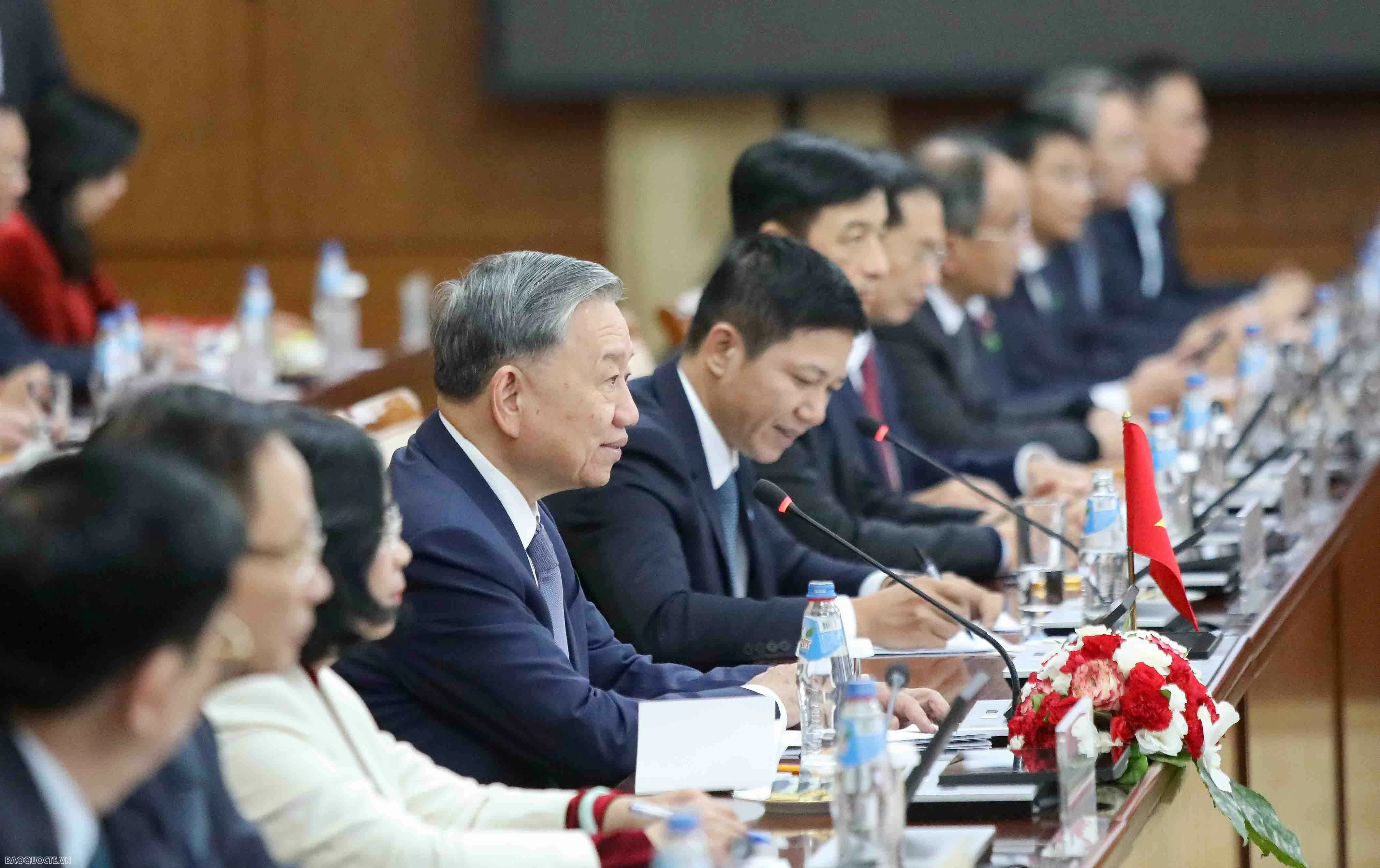 Hội đàm Việt Nam-Mông Cổ Hội đàm Việt Nam-Mông Cổ