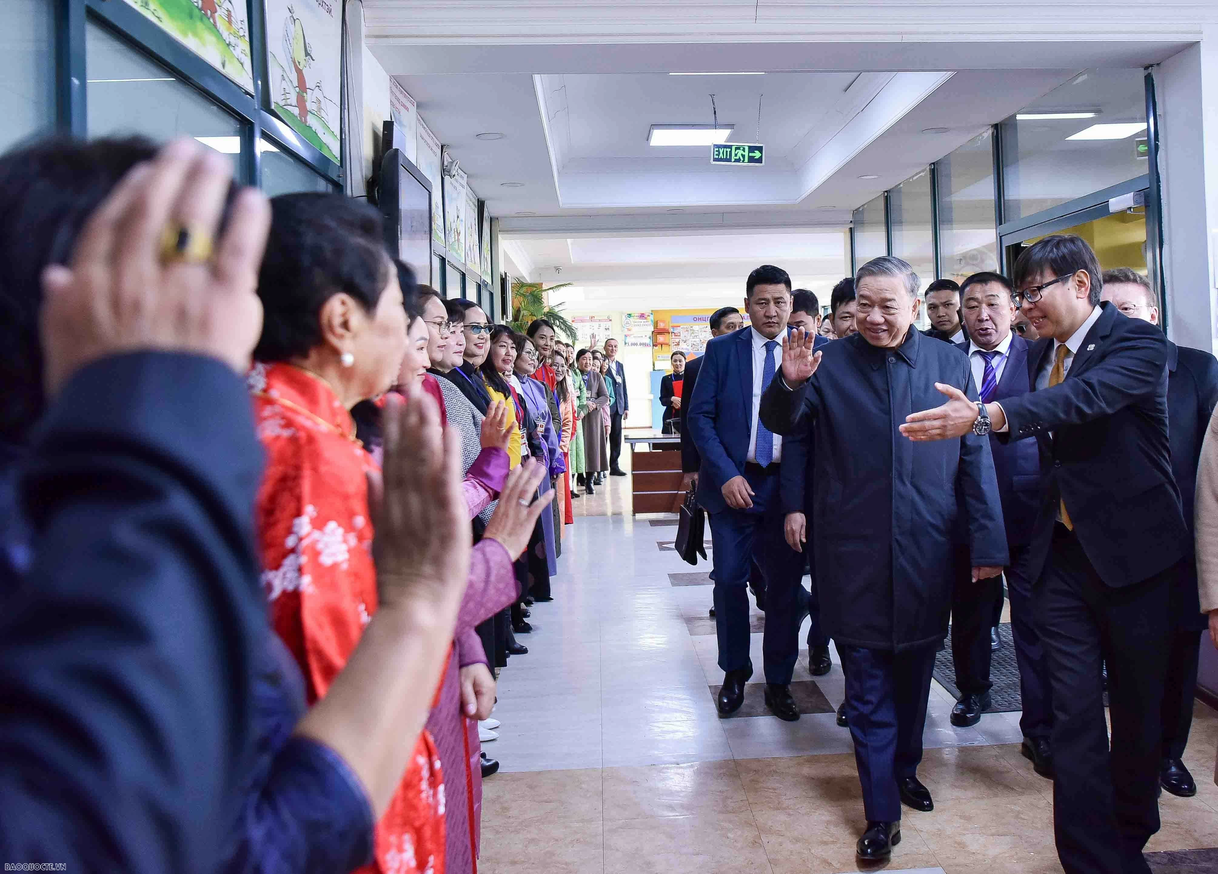 General Secretary, President To Lam visits school named after President Ho Chi Minh in Ulaanbaatar