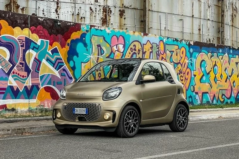 Smart ForTwo được phát triển dành cho môi trường đô thị, xe chỉ có 2 chỗ ngồi