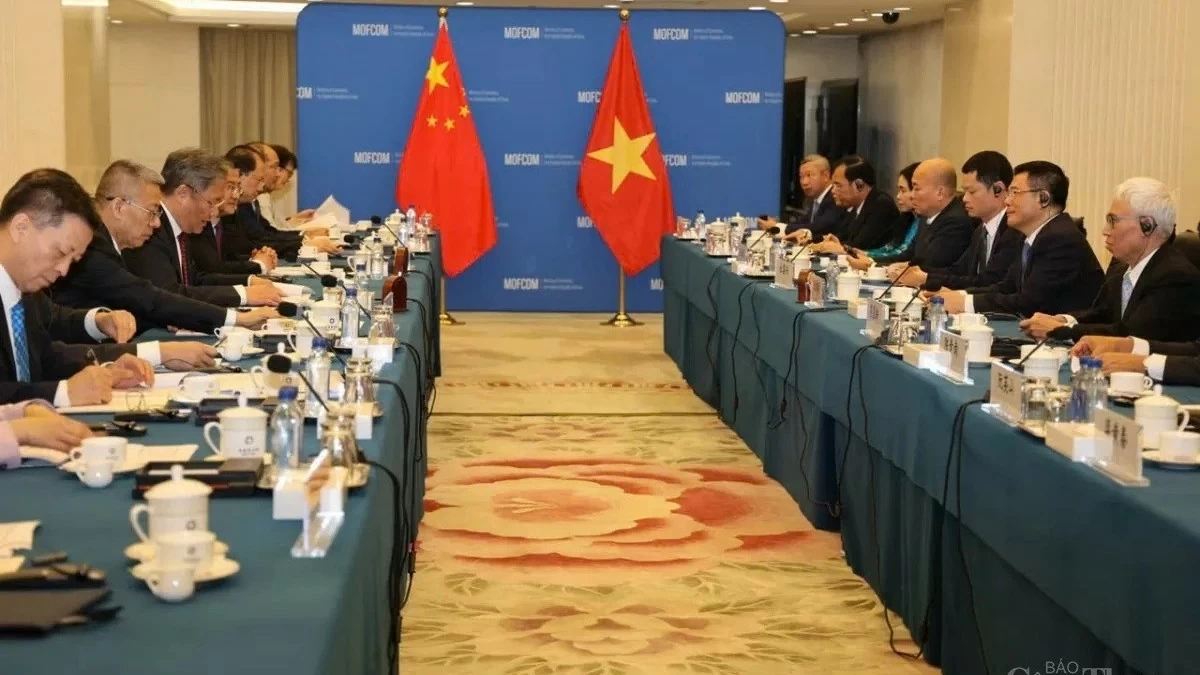 Vietnam, China hold 13th session of Economic and Trade Cooperation Committee