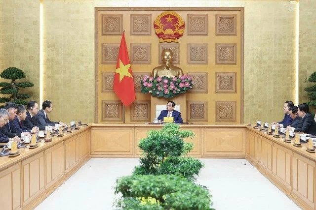 PM Pham Minh Chinh welcomes newly-appointed Chinese Ambassador to Vietnam He Wei