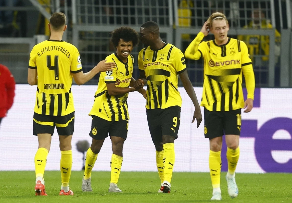 Adeyemi lập hat-trick, Dortmund đại thắng 7-1