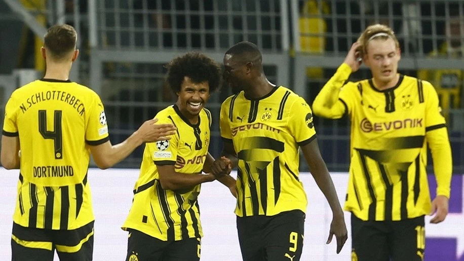 Adeyemi lập hat-trick, Dortmund đại thắng 7-1