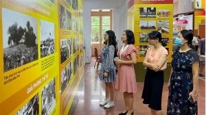 Book exhibition to mark 70th anniversary of Hanoi’s Liberation Day