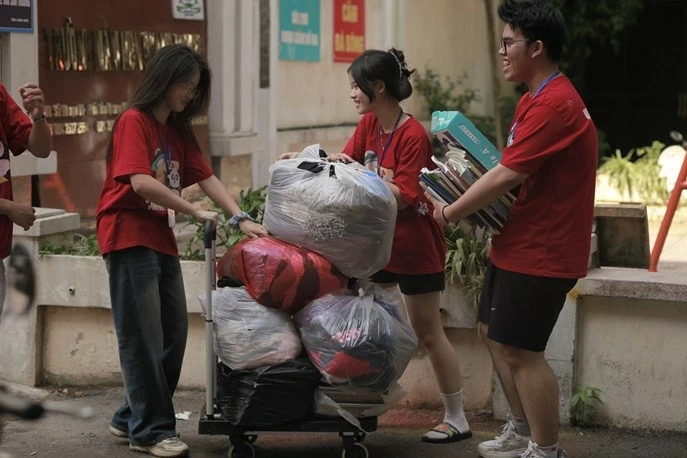 Học sinh trung học Hà Nội cùng lan tỏa thông điệp sâu sắc về bảo vệ môi trường