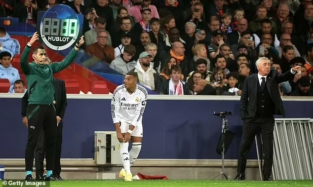 Real Madrid thua Lille, em trai ăn mừng tưng bừng trên nỗi đau của Mbappe