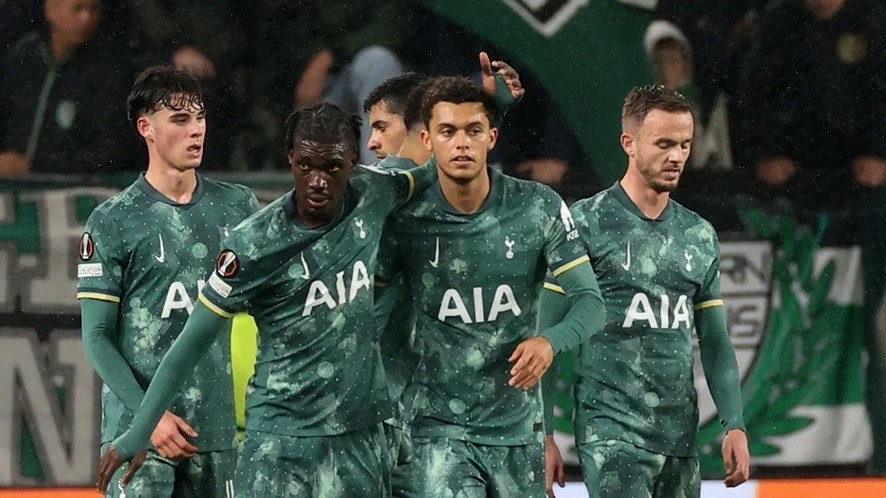 Bảng xếp hạng Europa League: Tottenham bay cao, MU ở thế báo động