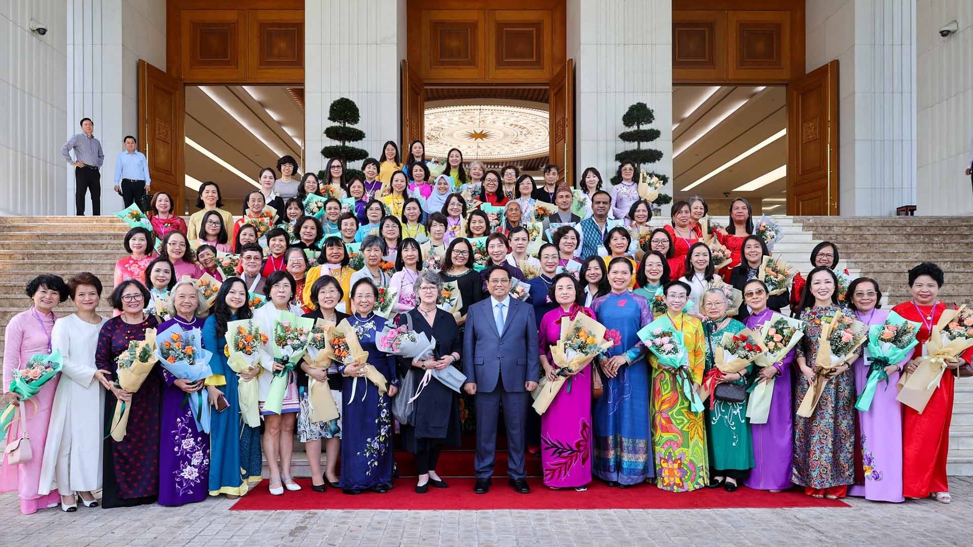 thu tuong pham minh chinh gap mat cac nha khoa hoc va ky su nu khu vuc chau a thai binh duong