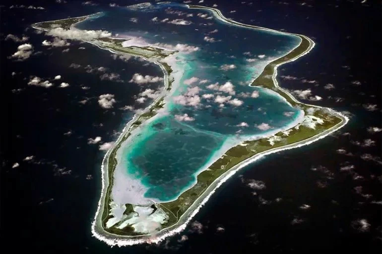 Một góc nhìn từ trên không của Diego Garcia, một trong những đảo Chagos. AP