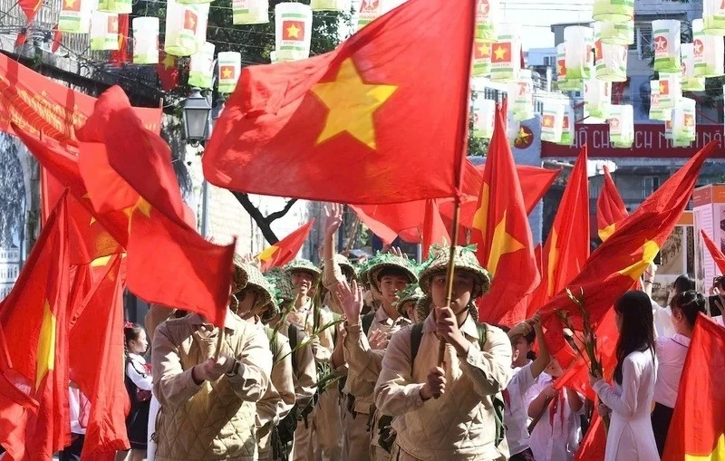 Recreating the image of the victorious army returning home. (Photo: NDO)