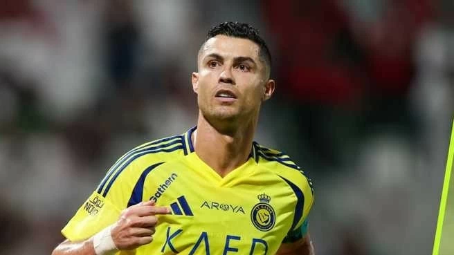 Cristiano Ronaldo nhảy điệu Al-Ardah ăn mừng hài hước