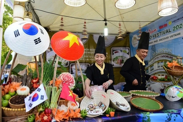 Vietnam Phở Festival 2024 - Lan tỏa tinh hoa ẩm thực Việt Nam tại Hàn Quốc Vietnam Phở Festival 2024 - Tôn vinh tinh hoa ẩm thực truyền thống Việt Nam tại Hàn Quốc
