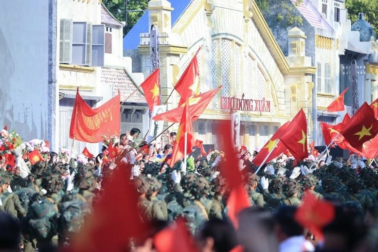70 năm Ngày Giải phóng Thủ đô: Thủ tướng Phạm Minh Chính dự 'Ngày hội Văn hóa vì hòa bình' của Hà Nội 70 năm Ngày Giải phóng Thủ đô: Thủ tướng Phạm Minh Chính dự 'Ngày hội Văn hóa vì hòa bình' của Hà Nội