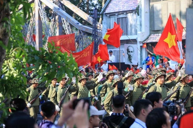 70 năm Ngày Giải phóng Thủ đô: Thủ tướng Phạm Minh Chính dự 'Ngày hội Văn hóa vì hòa bình' của Hà Nội 70 năm Ngày Giải phóng Thủ đô: Thủ tướng Phạm Minh Chính dự 'Ngày hội Văn hóa vì hòa bình' của Hà Nội