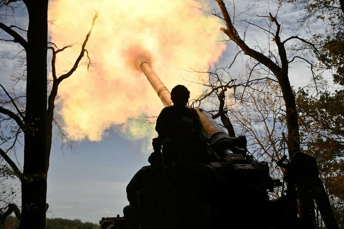 Ảnh ấn tượng (30/9-6/10): Pháo tự hành ‘quái vật’ do Nga sản xuất khai hỏa ở Donetsk, NATO nói con đường gia nhập của Ukraine ‘không thể đảo ngược’