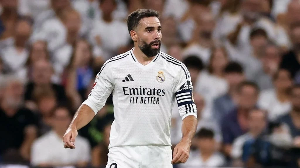 Real Madrid làm điều không ngờ với huyền thoại Dani Carvajal Real Madrid làm điều không ngờ với huyền thoại Dani Carvajal