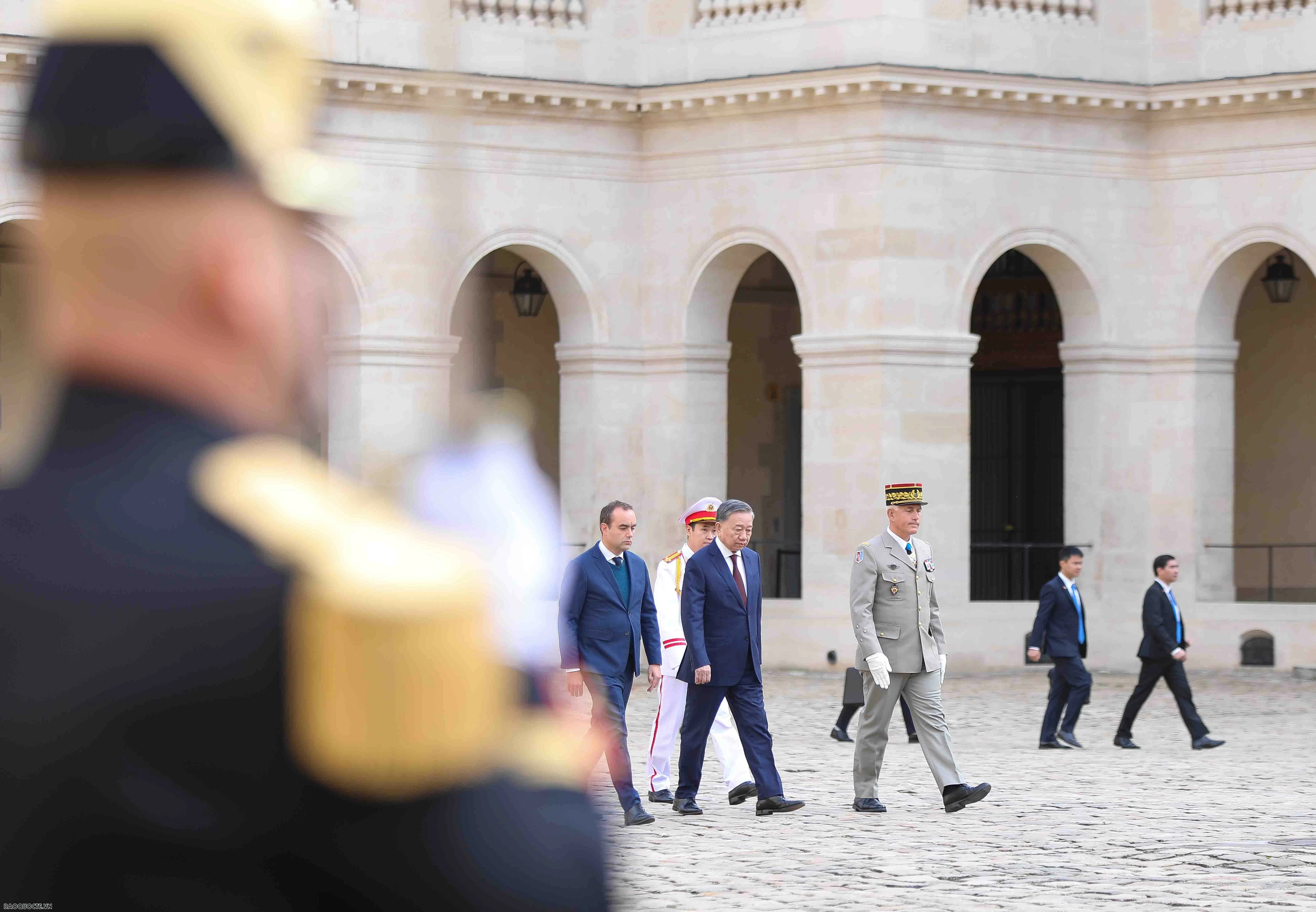 Lễ đón chính thức Tổng Bí thư, Chủ tịch nước Tô Lâm tại điện Invalides