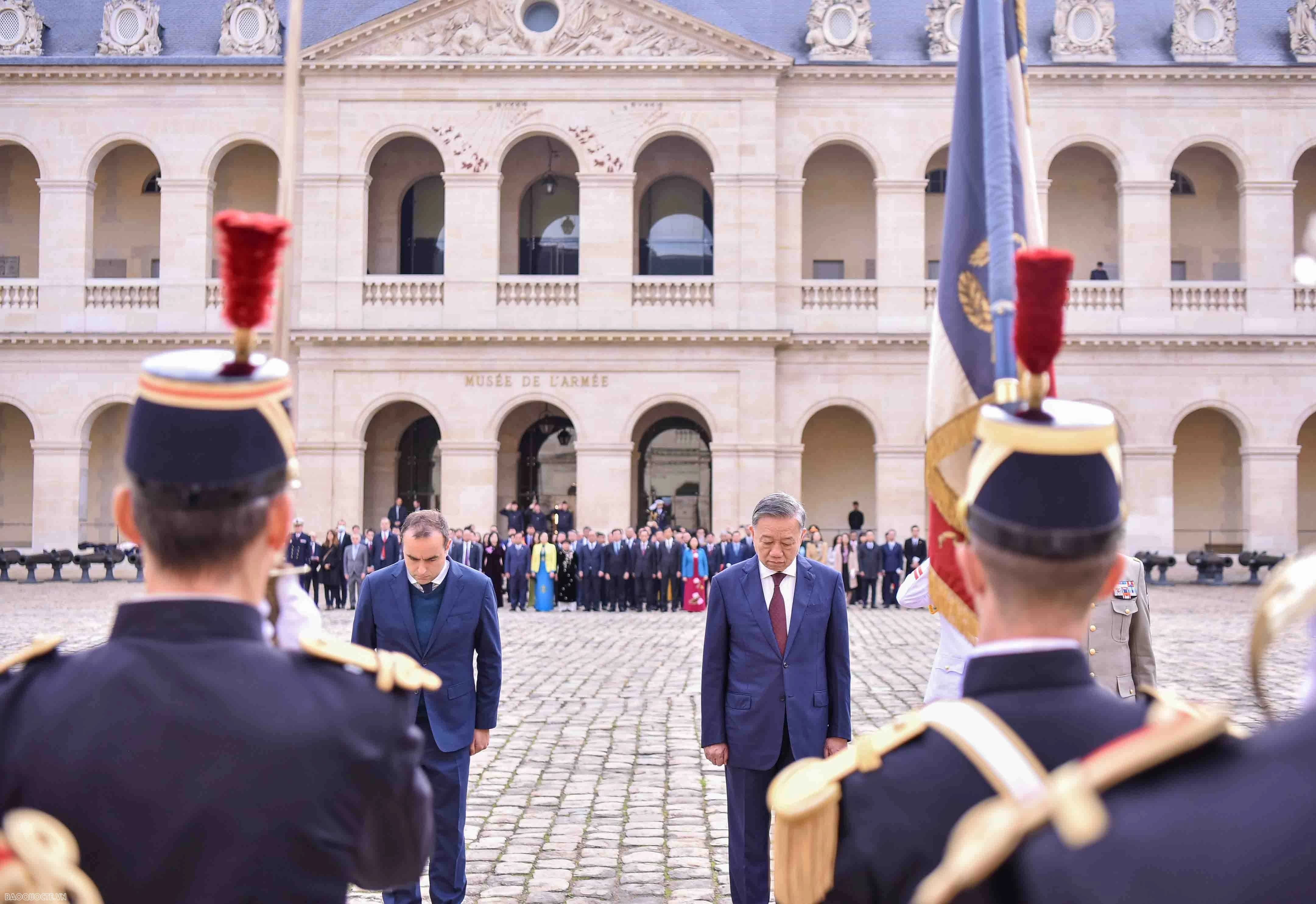 Lễ đón chính thức Tổng Bí thư, Chủ tịch nước Tô Lâm tại điện Invalides