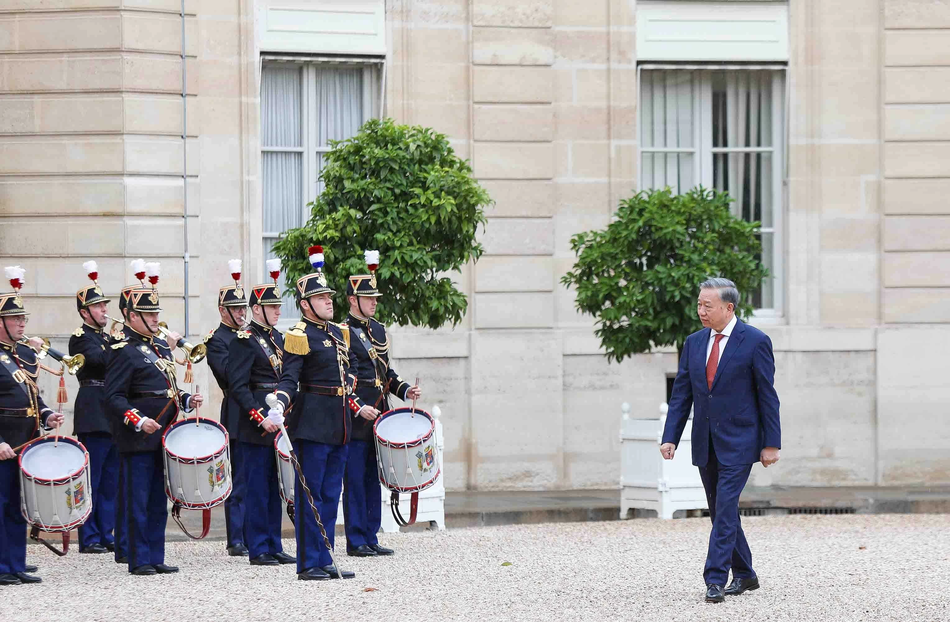 Tổng thống Pháp Emmanuel Macron đón và hội đàm với Tổng Bí thư, Chủ tịch nước Tô Lâm