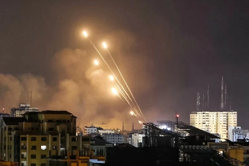 Tình hình Trung Đông: Hezbollah nã hàng trăm tên lửa vào Israel, Iran tuyên bố chẳng sợ chiến tranh nhưng không muốn một điều Tình hình Trung Đông: Hezbollah nã hàng trăm tên lửa vào Israel, Iran tuyên bố chẳng sợ chiến tranh nhưng không muốn một điều